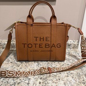 Marc Jacobs The Tote Bag Medium